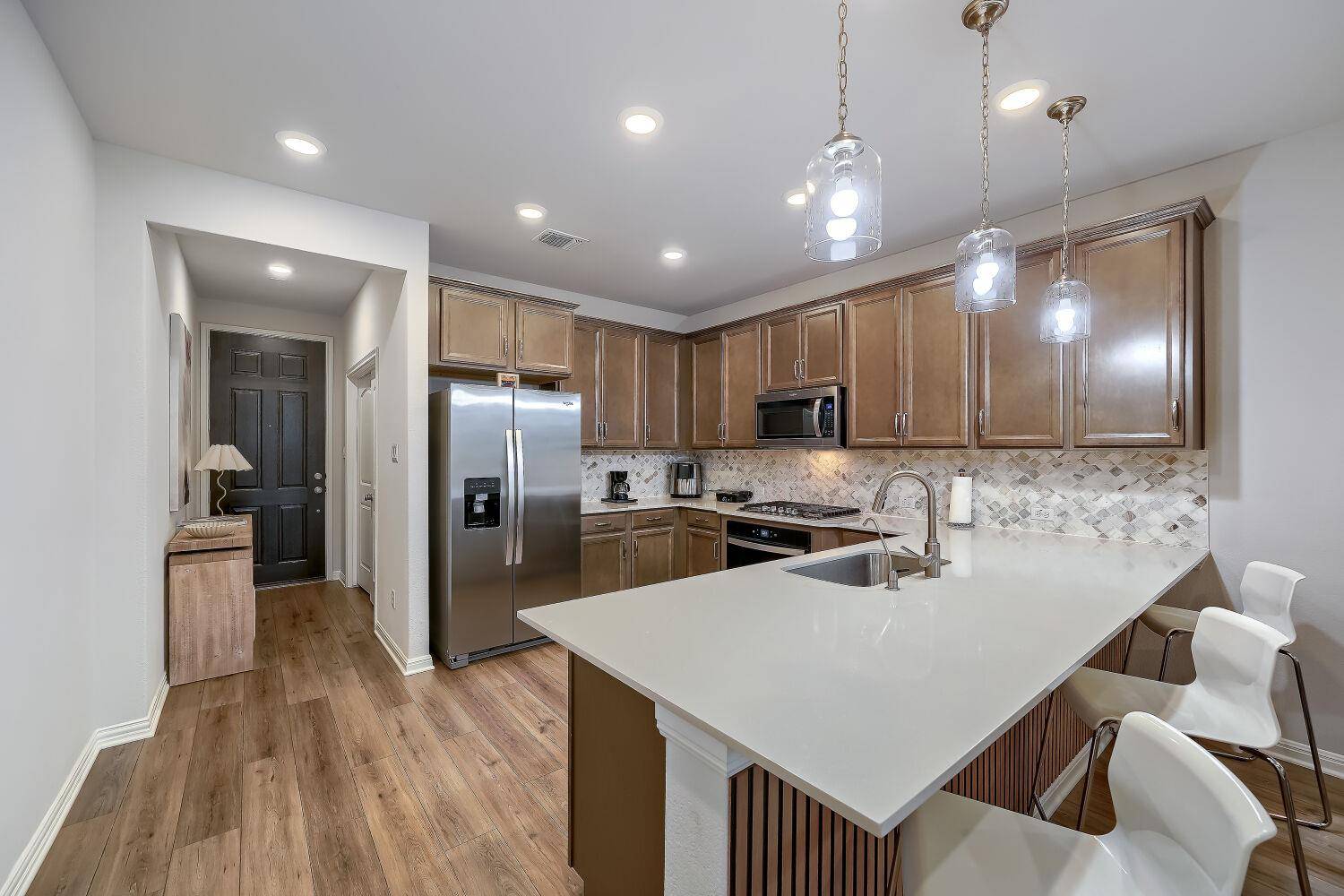 511 Palo Brea LOOP, Hutto, TX 78634