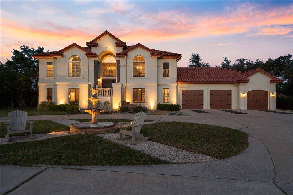 5201 Great Divide DR, Bee Cave, TX 78738