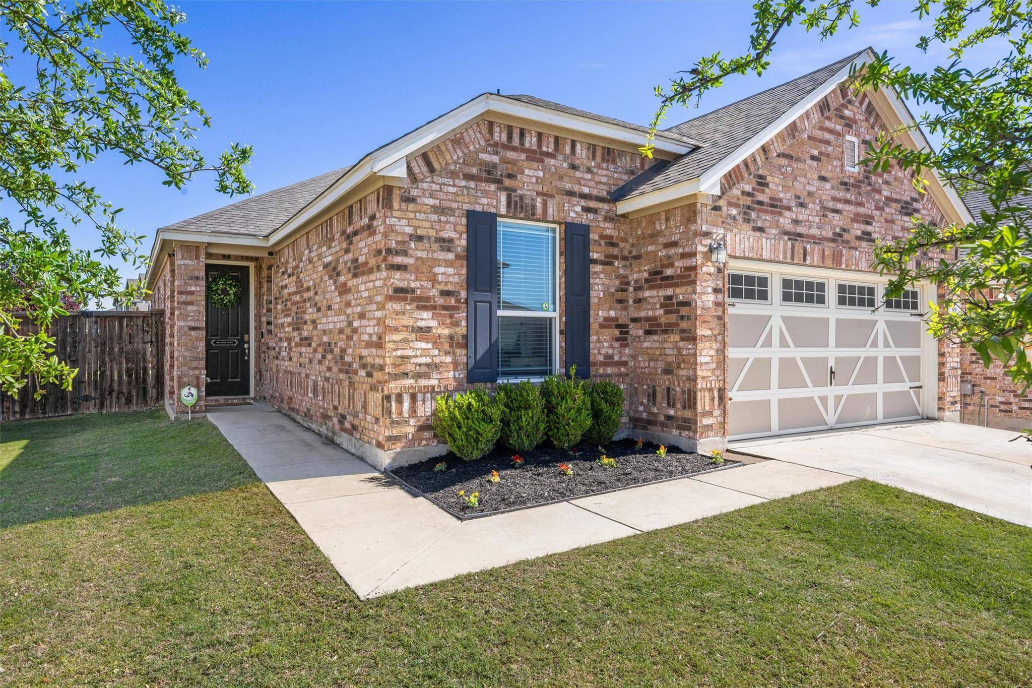 101 Muenster DR #154, Hutto, TX 78634
