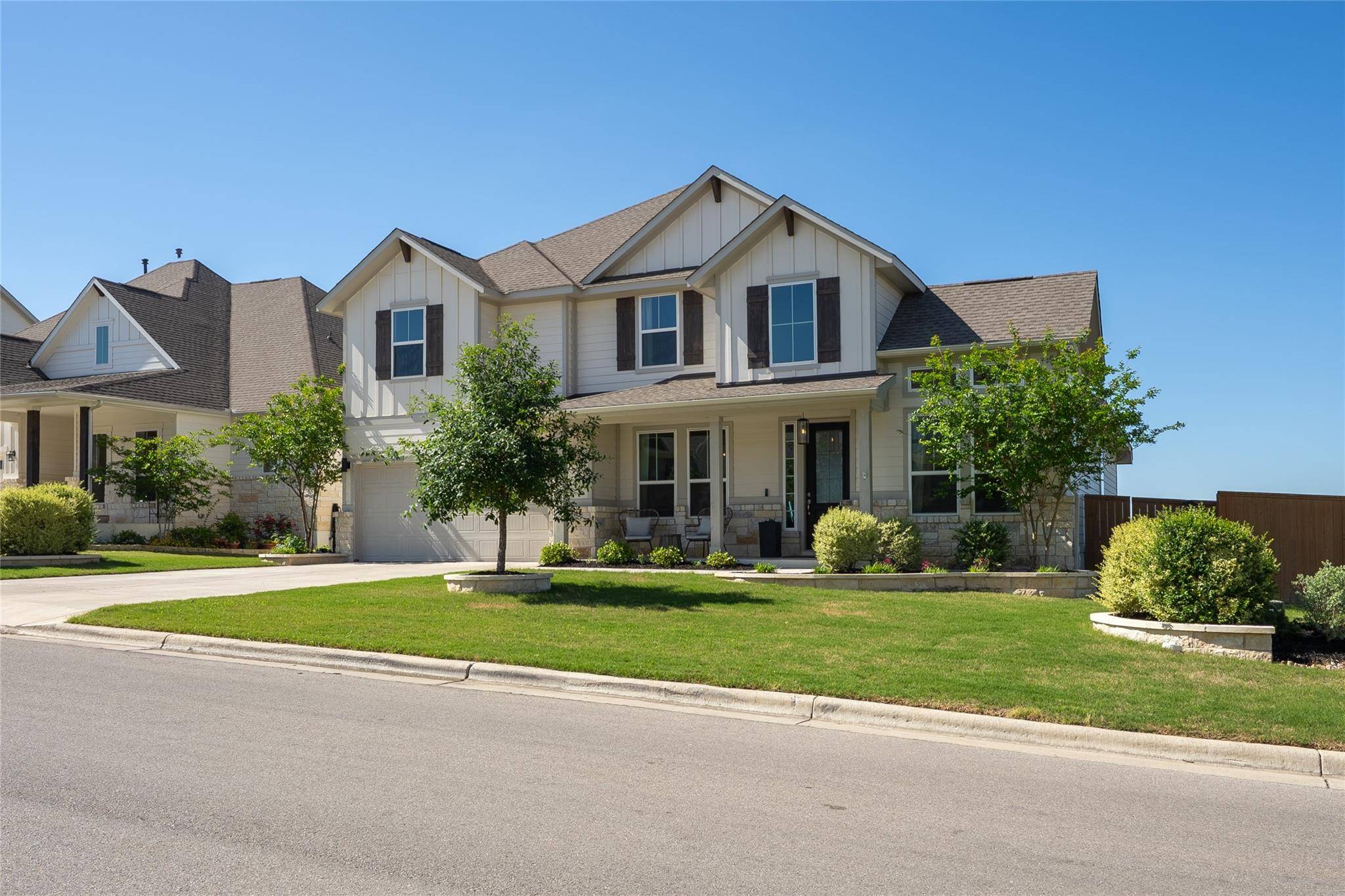 1825 Hazy Hills LOOP, Dripping Springs, TX 78620
