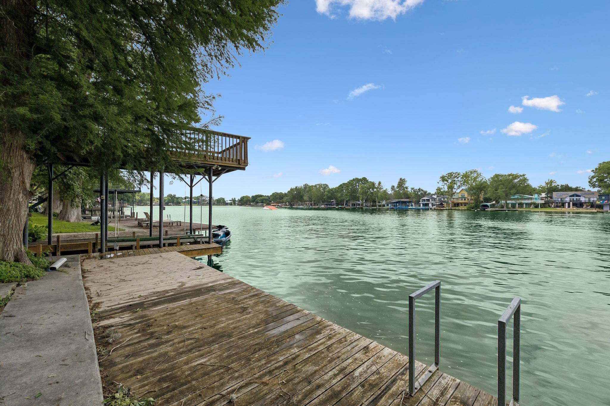 1307 Terminal Loop RD, Mcqueeney, TX 78123