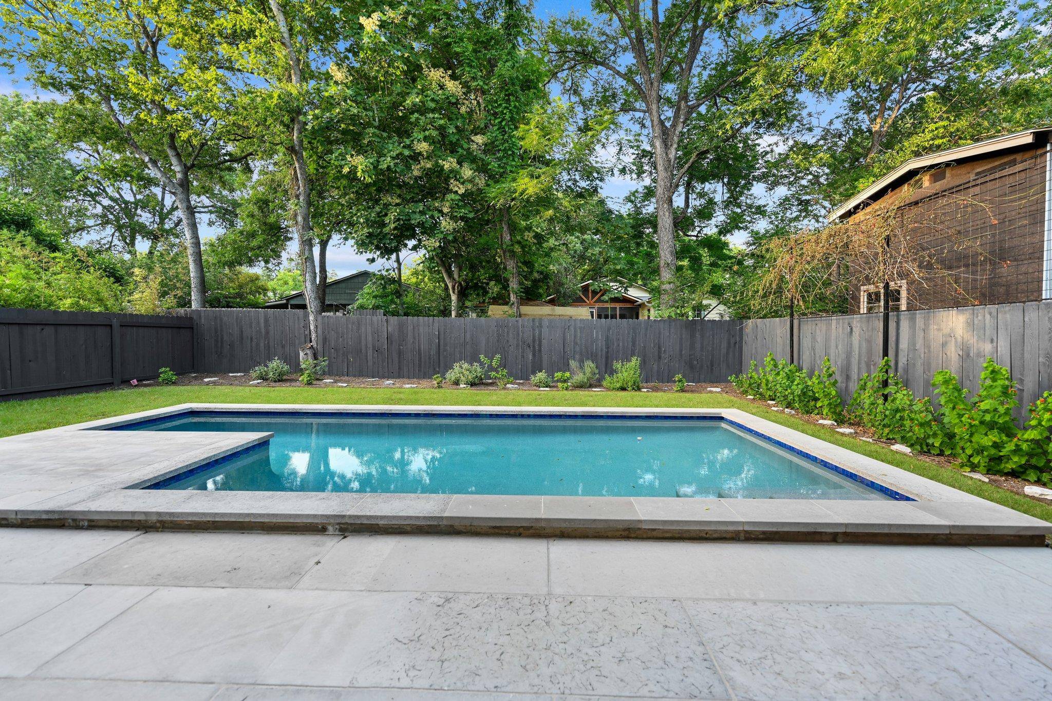 1506 W Saint Johns Ave, Austin, TX 78757