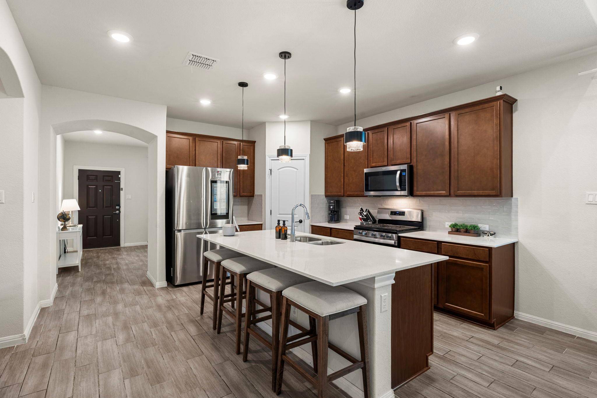 548 Purple Heart DR, Buda, TX 78610