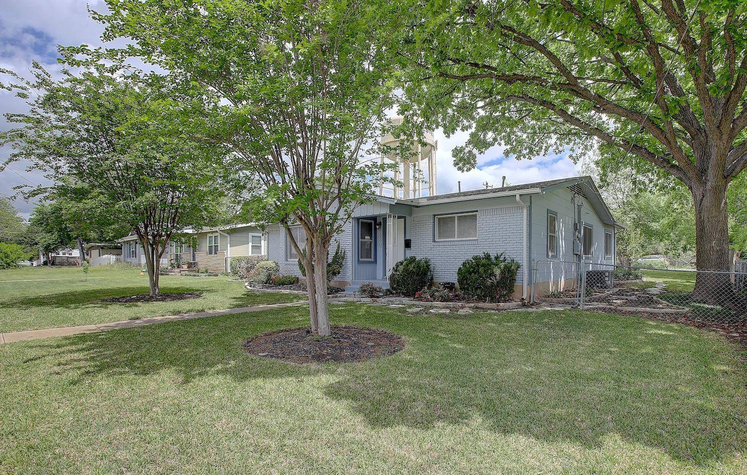 1307 Vine ST, Georgetown, TX 78626
