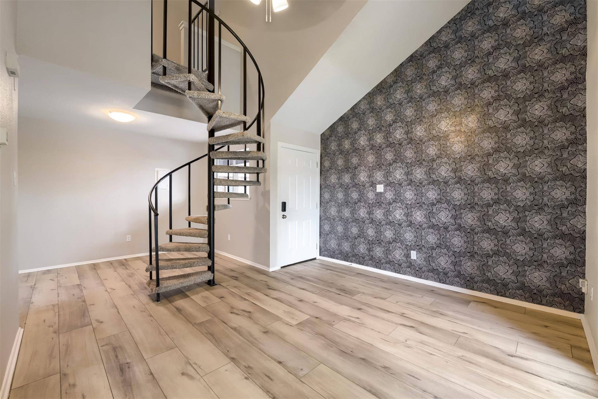 1840 Burton DR #144, Austin, TX 78741