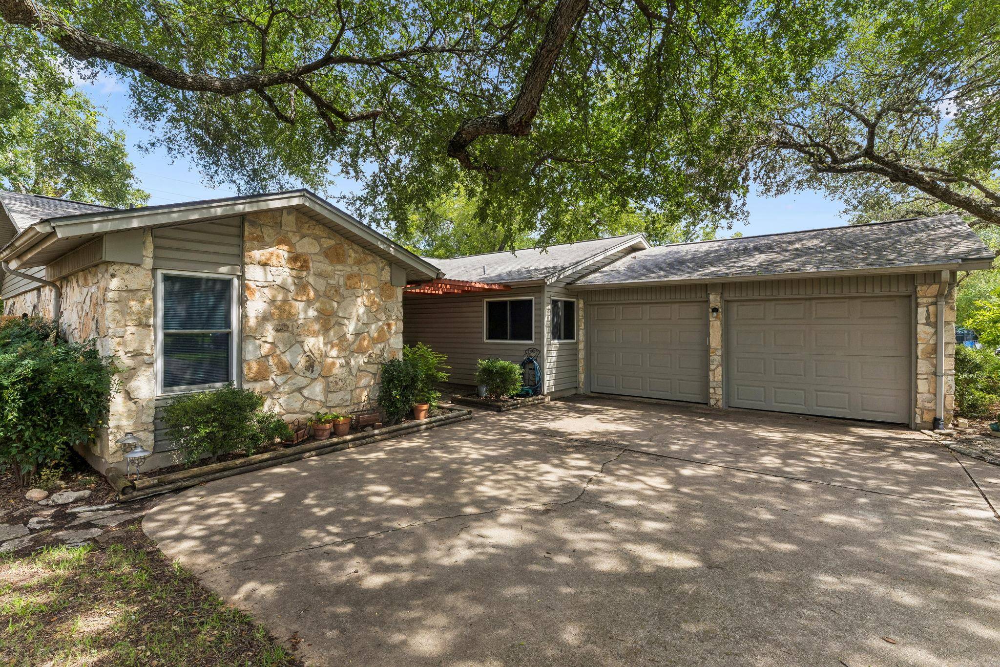 6101 Sun Vista DR, Austin, TX 78749
