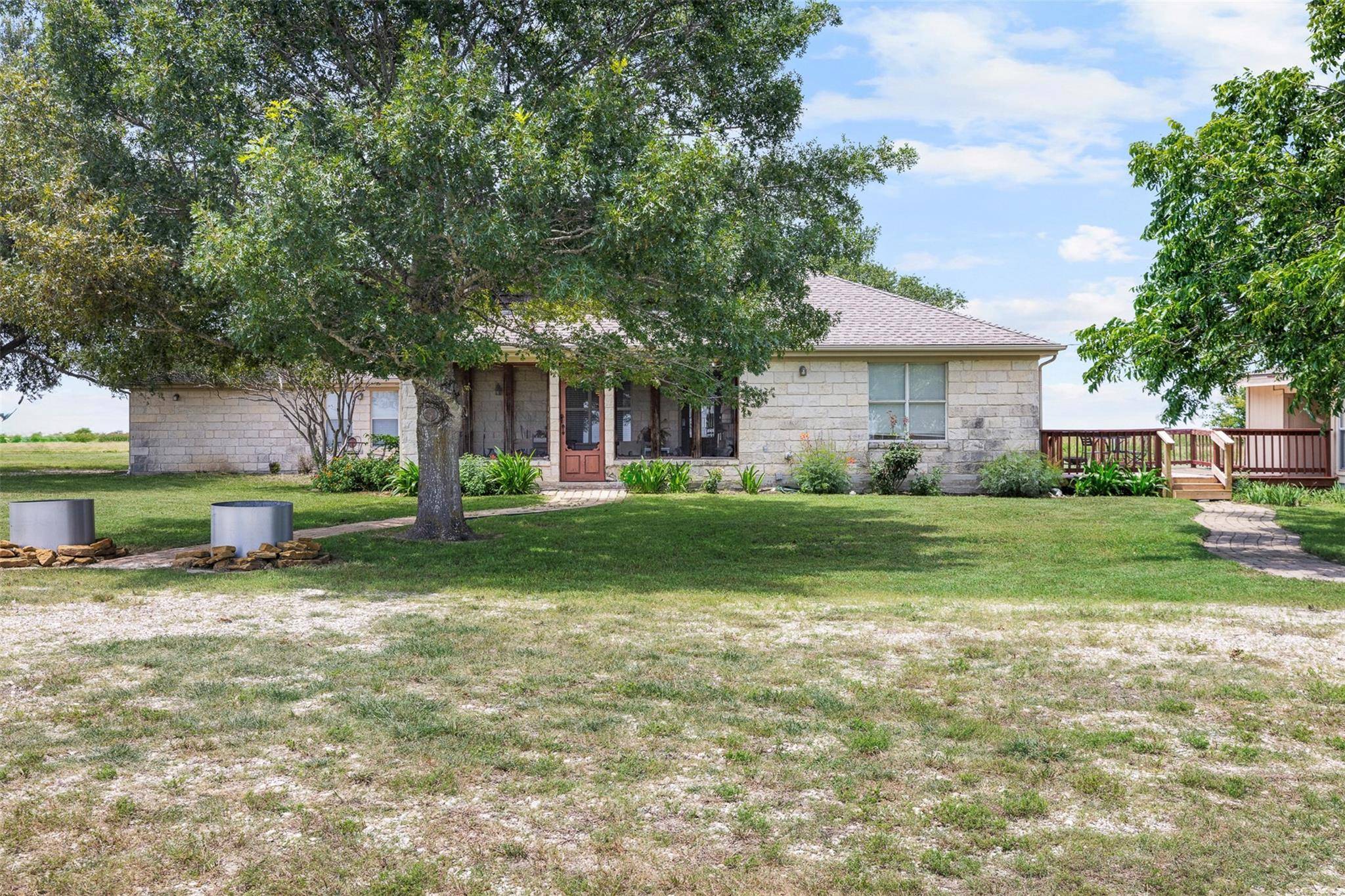 1542 County Road 451, Coupland, TX 78615