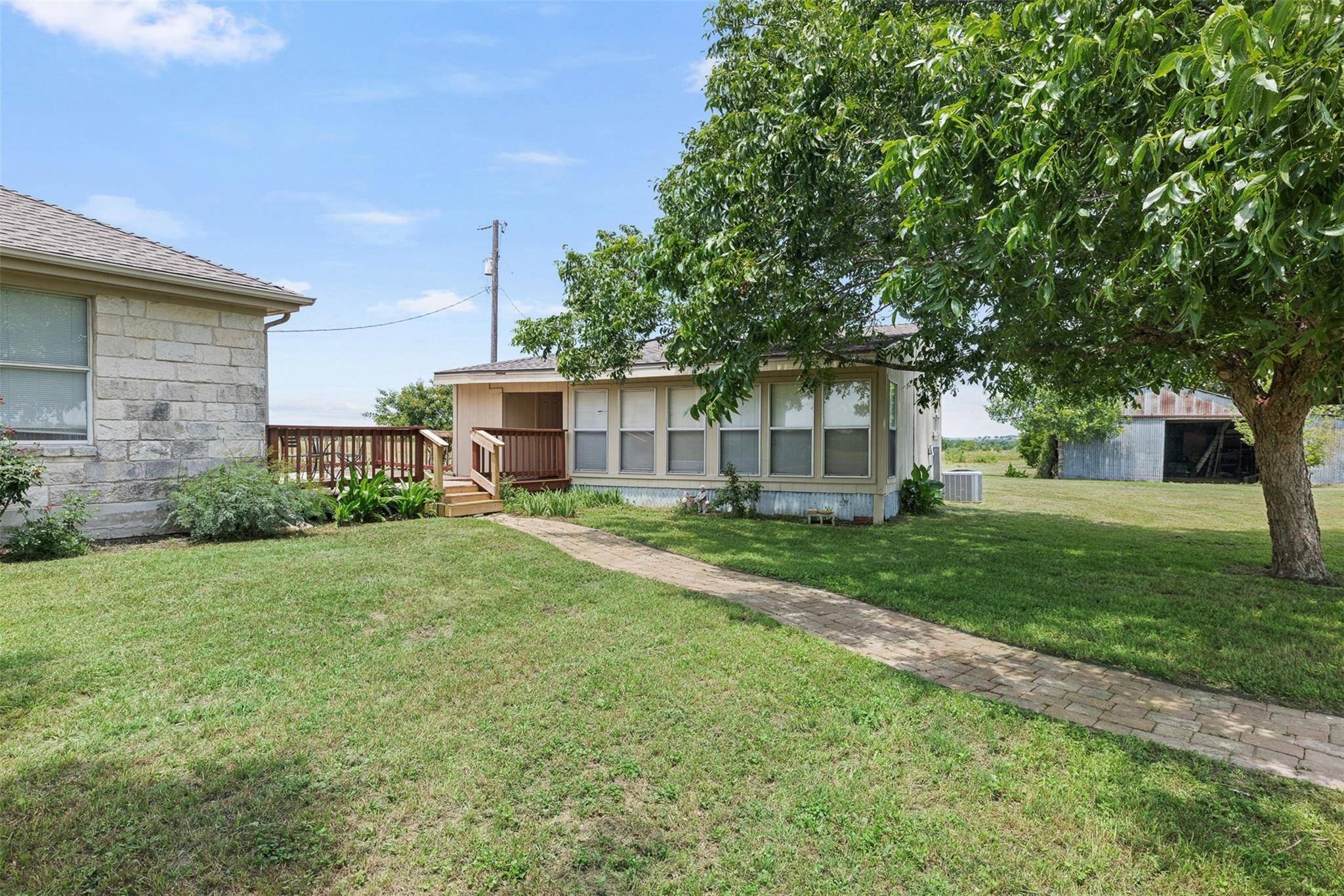 1542 County Road 451, Coupland, TX 78615
