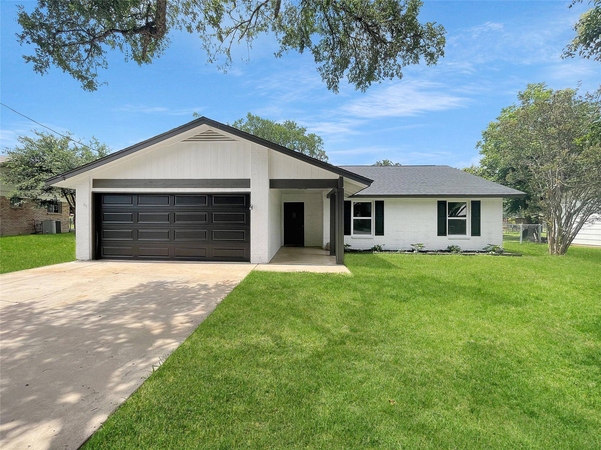 313 Golden Oaks DR, Georgetown, TX 78628