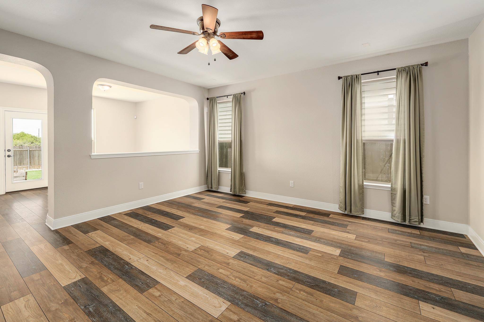 6212 Conestoga Wagon WAY, Del Valle, TX 78617