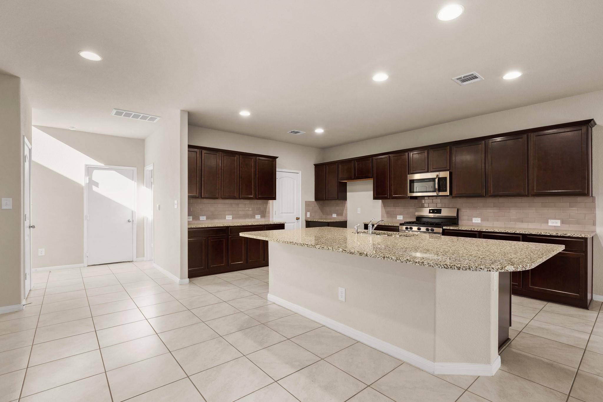 1120 La Conterra BLVD, Georgetown, TX 78626