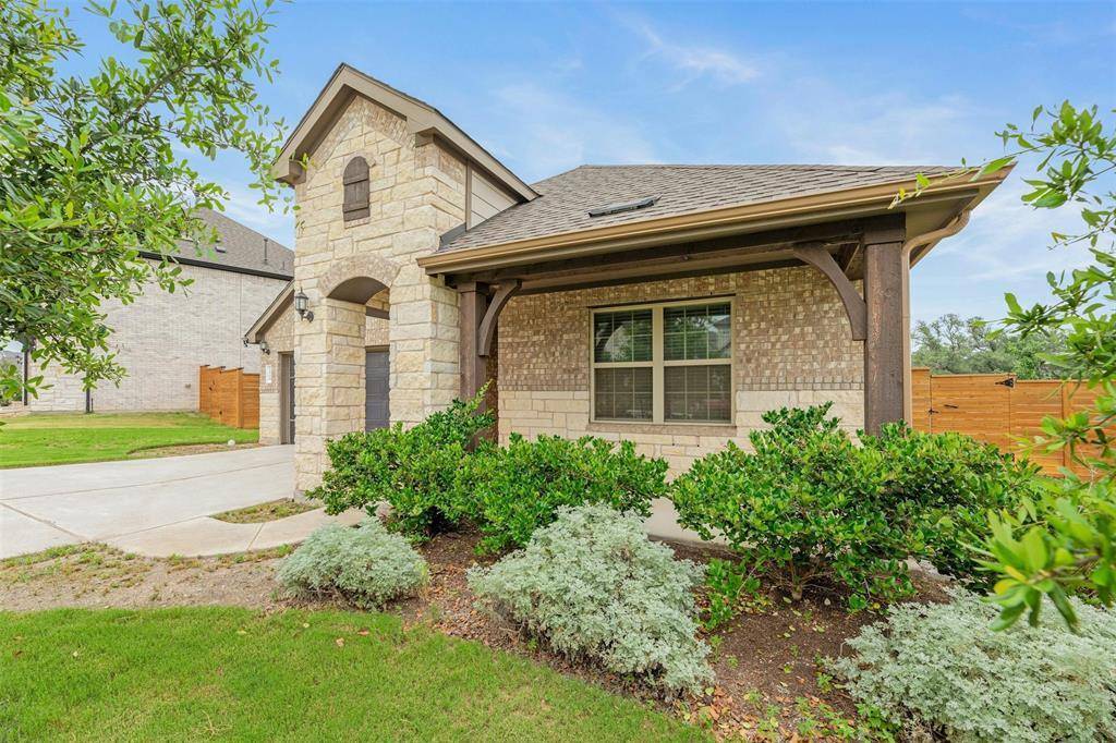 1808 Donetto DR, Leander, TX 78641