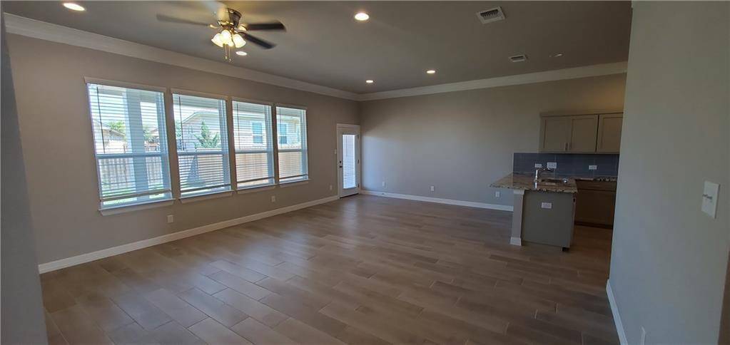109 Everett CT #B, Jarrell, TX 76537