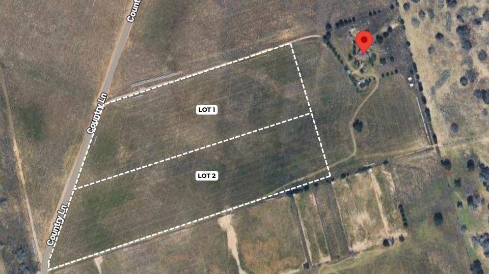 245 Country LN, Mcdade, TX 78650
