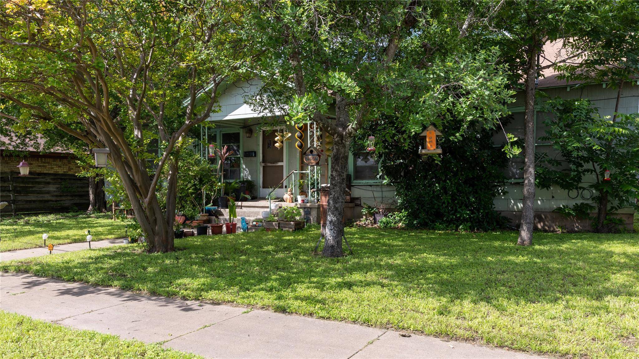 304 S Walnut ST #A, B, & C, Lampasas, TX 76550