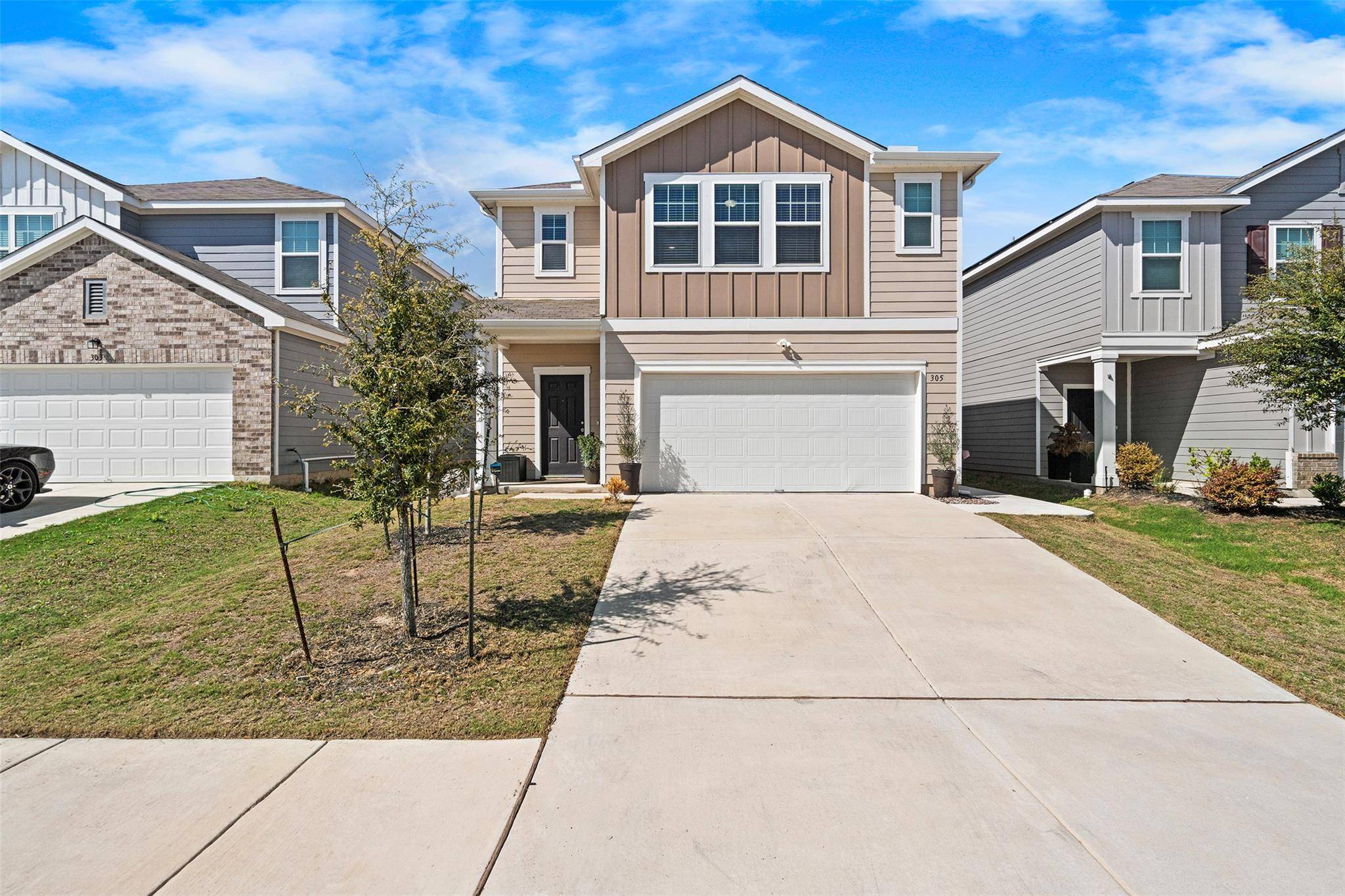 305 Redfish LN, Hutto, TX 78634