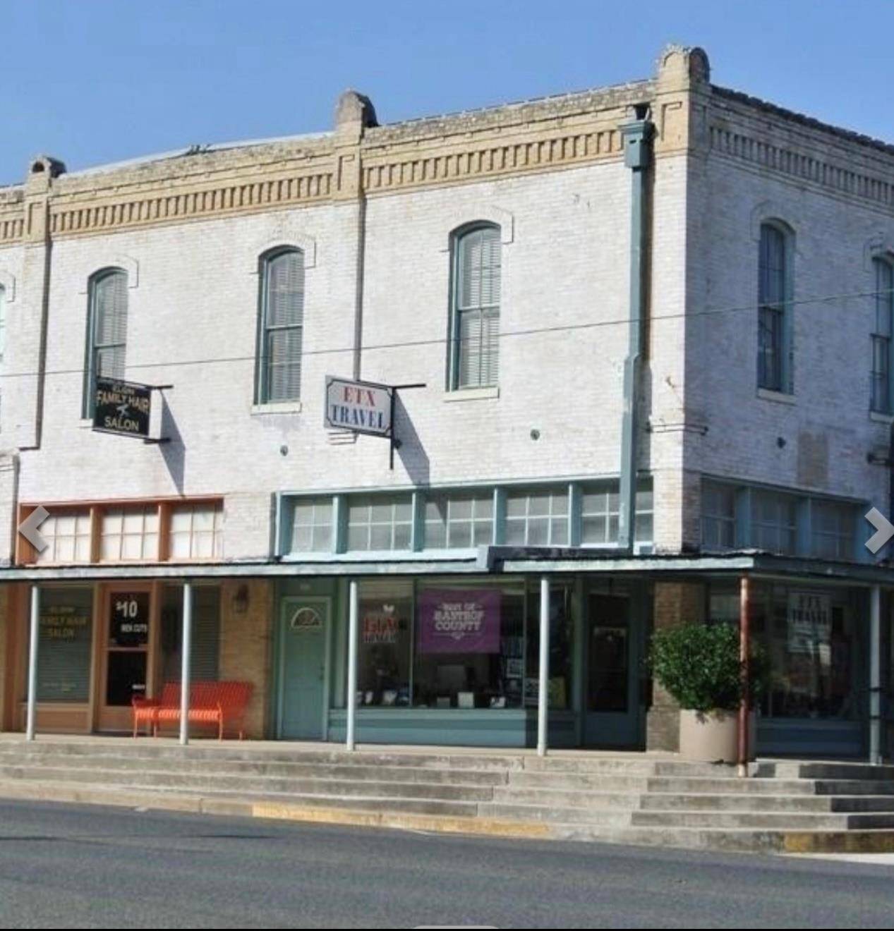 2 Depot Square ST #D, Elgin, TX 78621