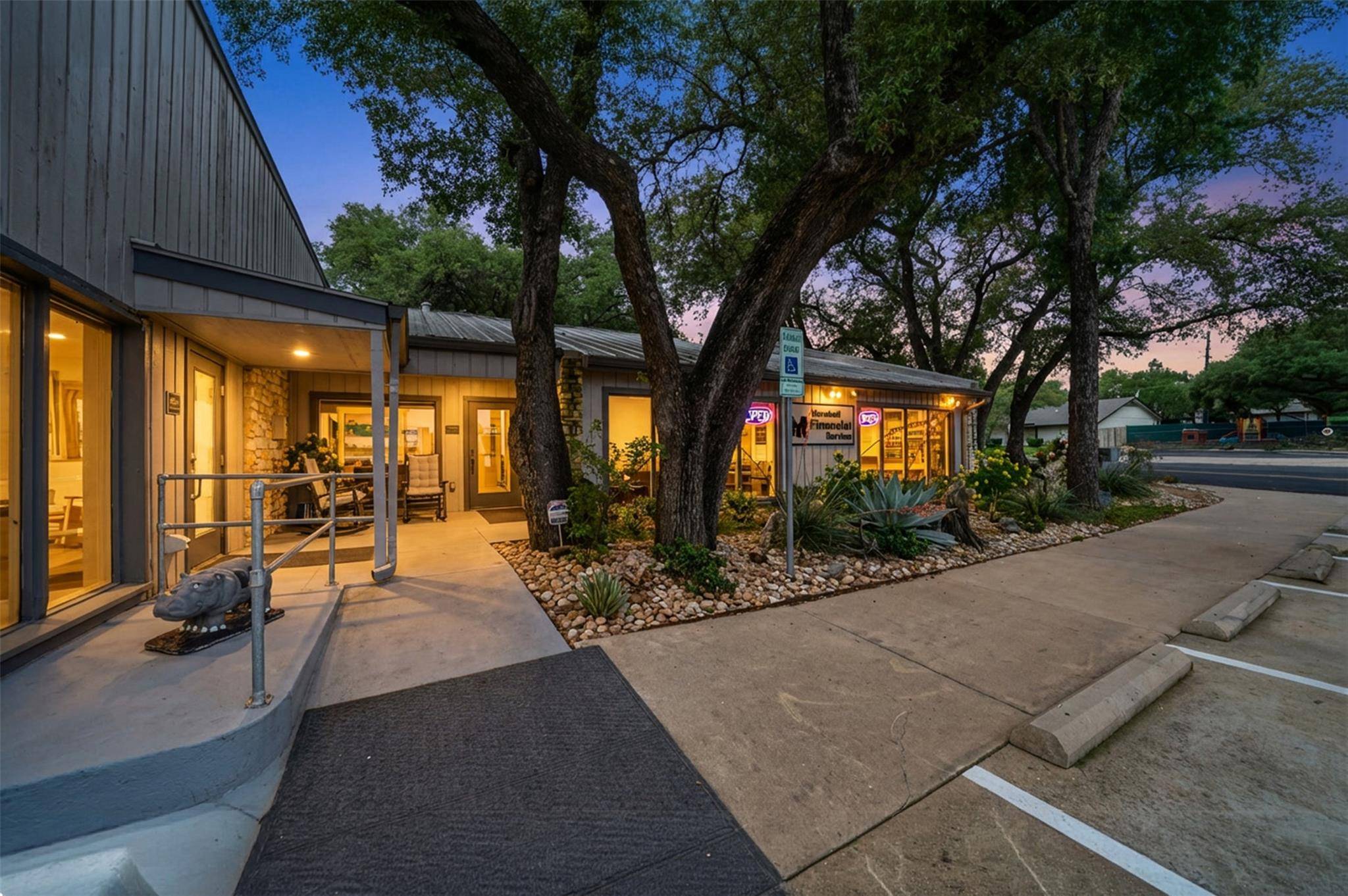 9911 Woodland Village DR #A, Austin, TX 78750
