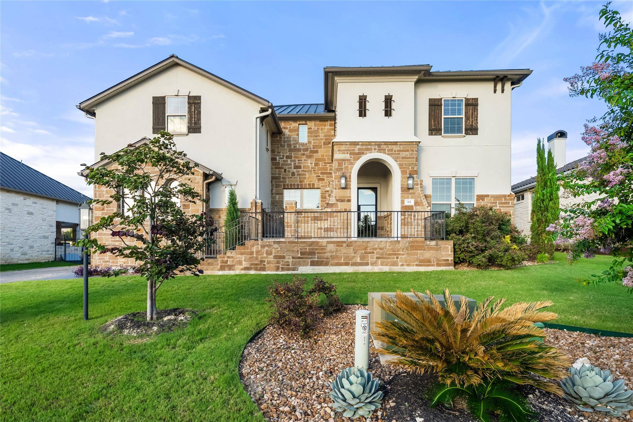 312 Bisset CT, Austin, TX 78738