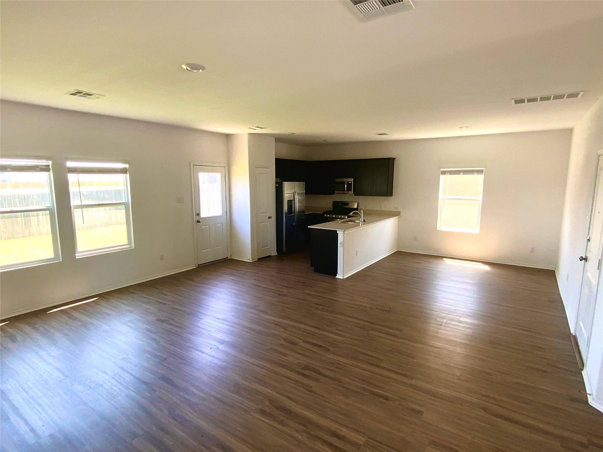 131 Soapstone PASS, Maxwell, TX 78656