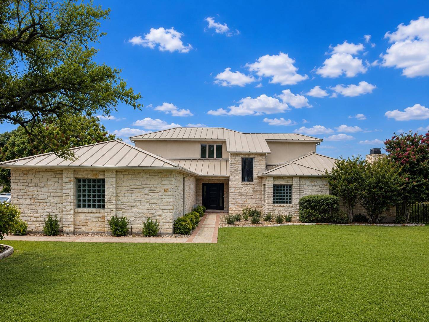 26310 Countryside DR, Spicewood, TX 78669