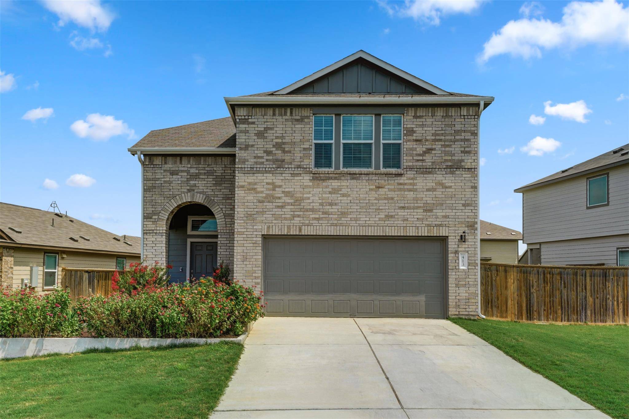 413 Perfect World LOOP, Jarrell, TX 76537