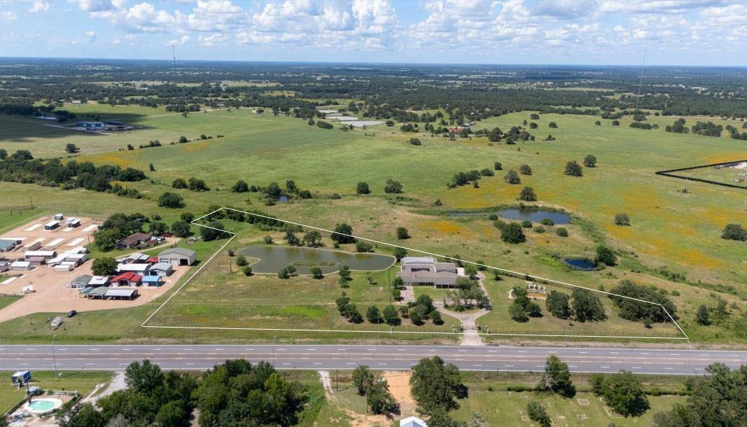 3345 E Austin ST, Giddings, TX 78942
