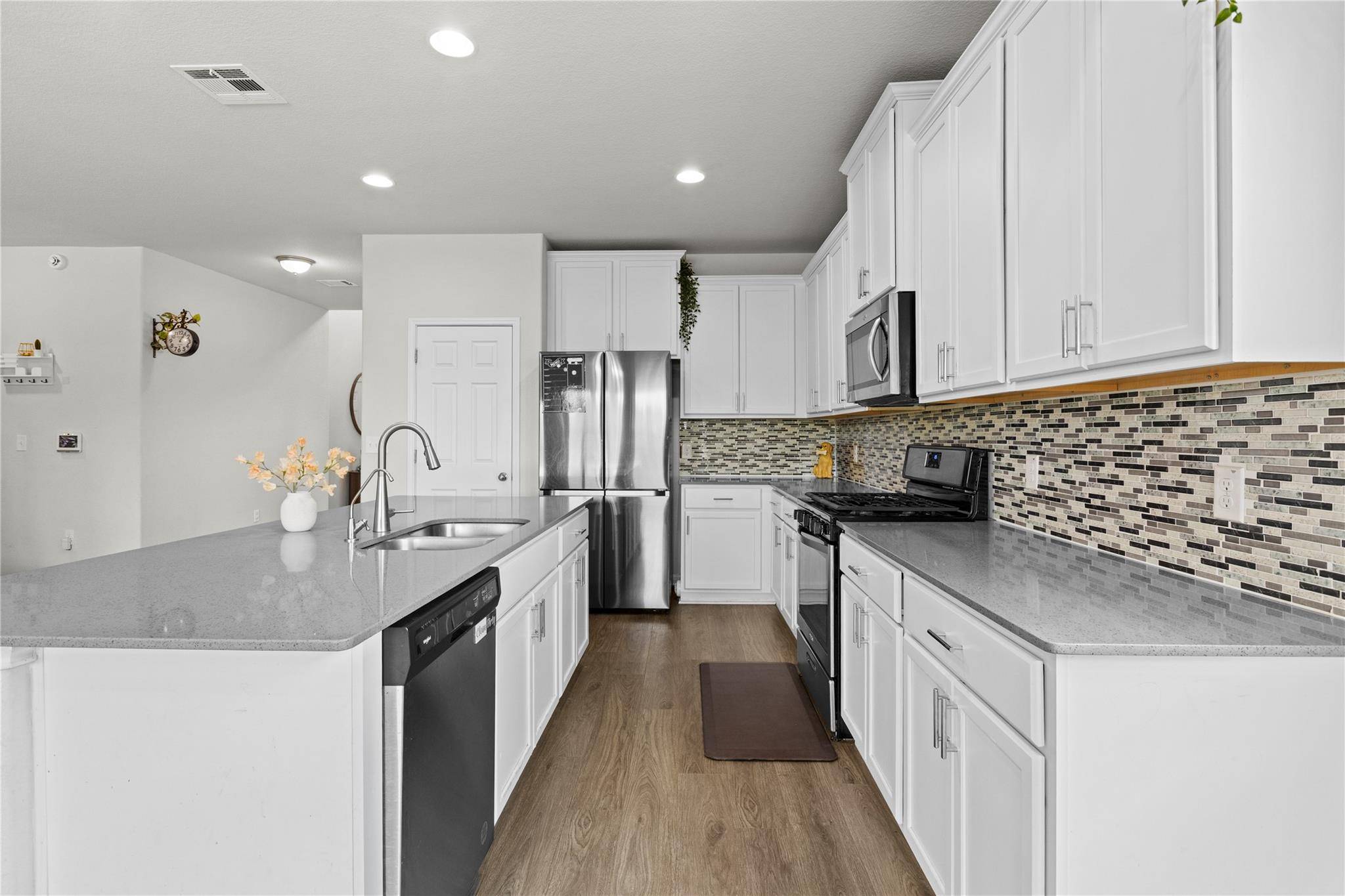 516 Arrowhead Vine ST, Leander, TX 78641
