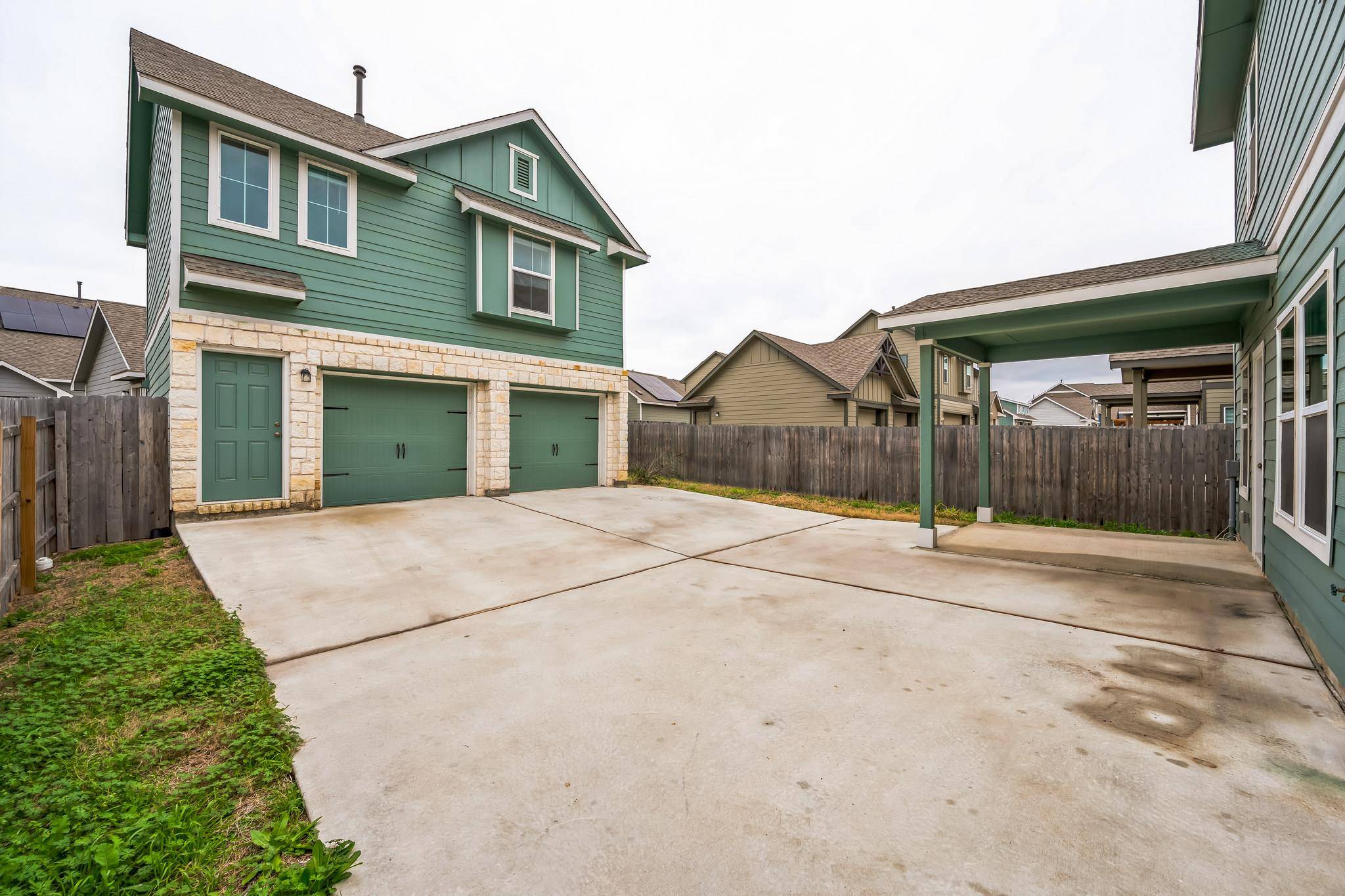 1433 Weatherford LN, Leander, TX 78641