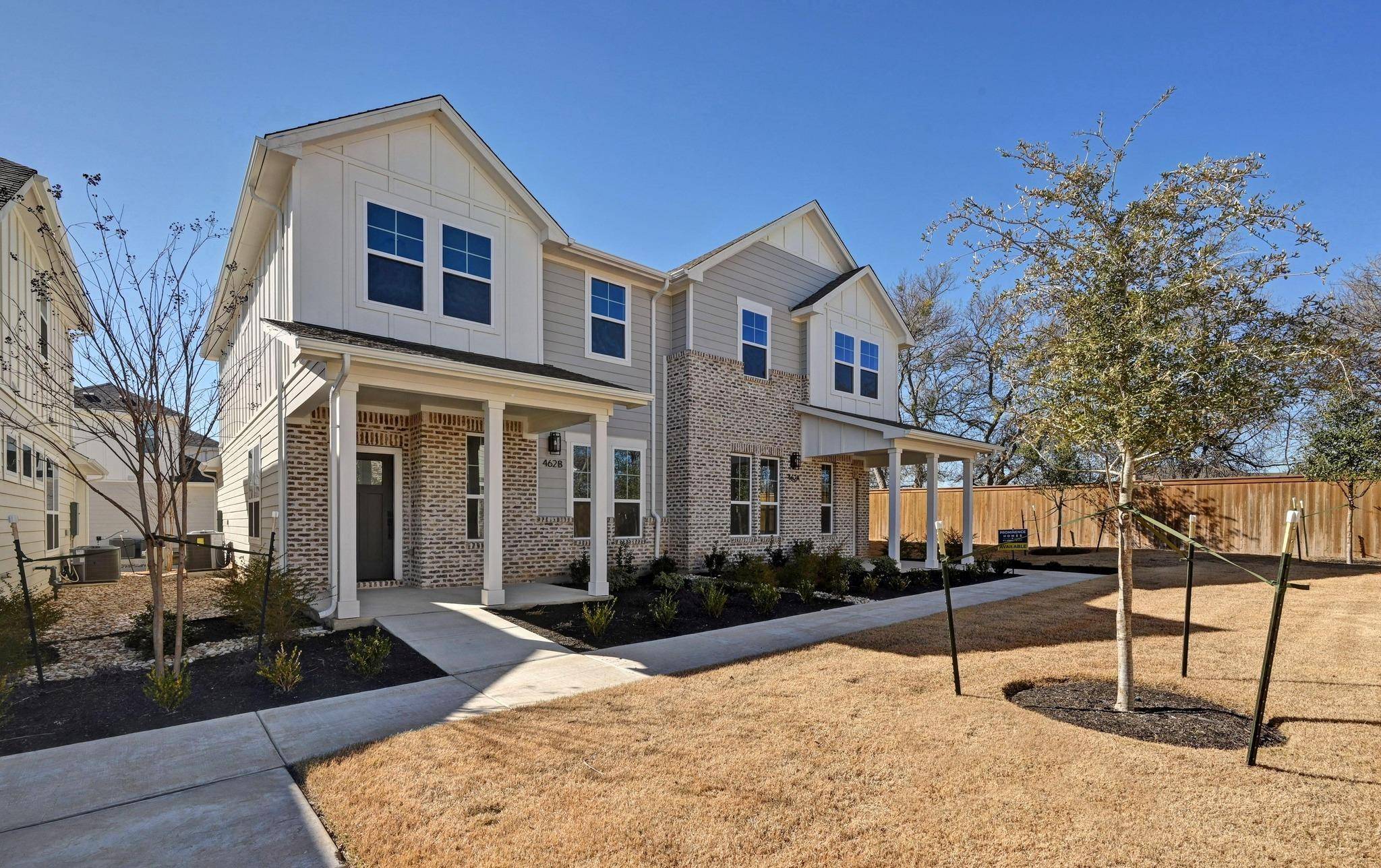 462 Orleanian DR #B, Buda, TX 78610