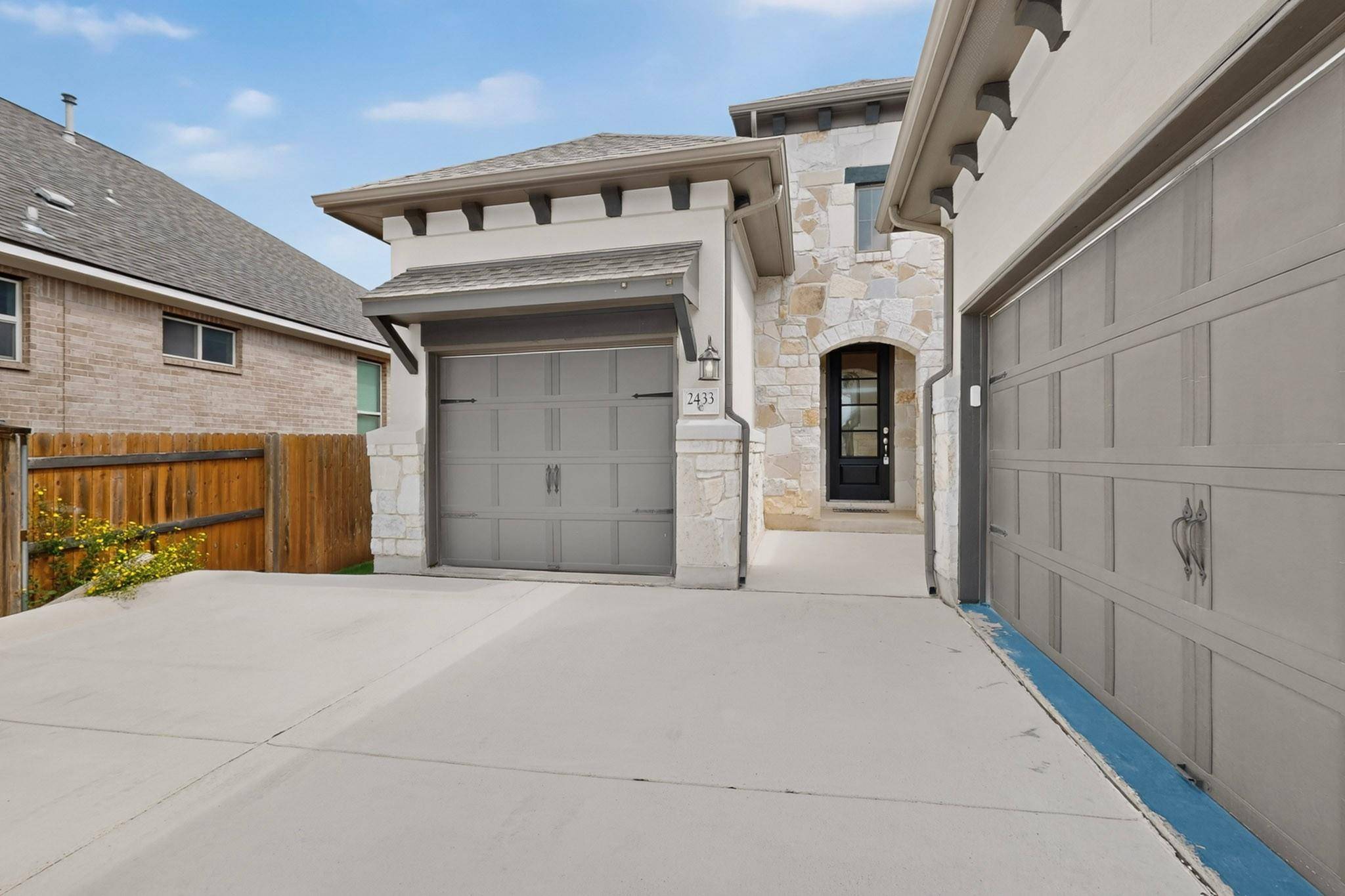 2433 La Mirada ST, Leander, TX 78641