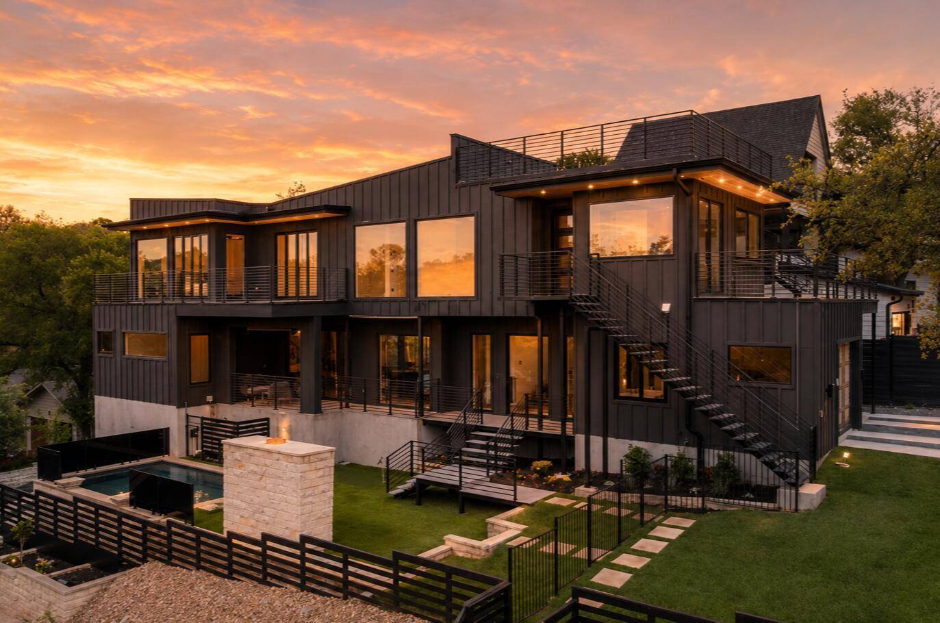 2208 Montclaire ST, Austin, TX 78704
