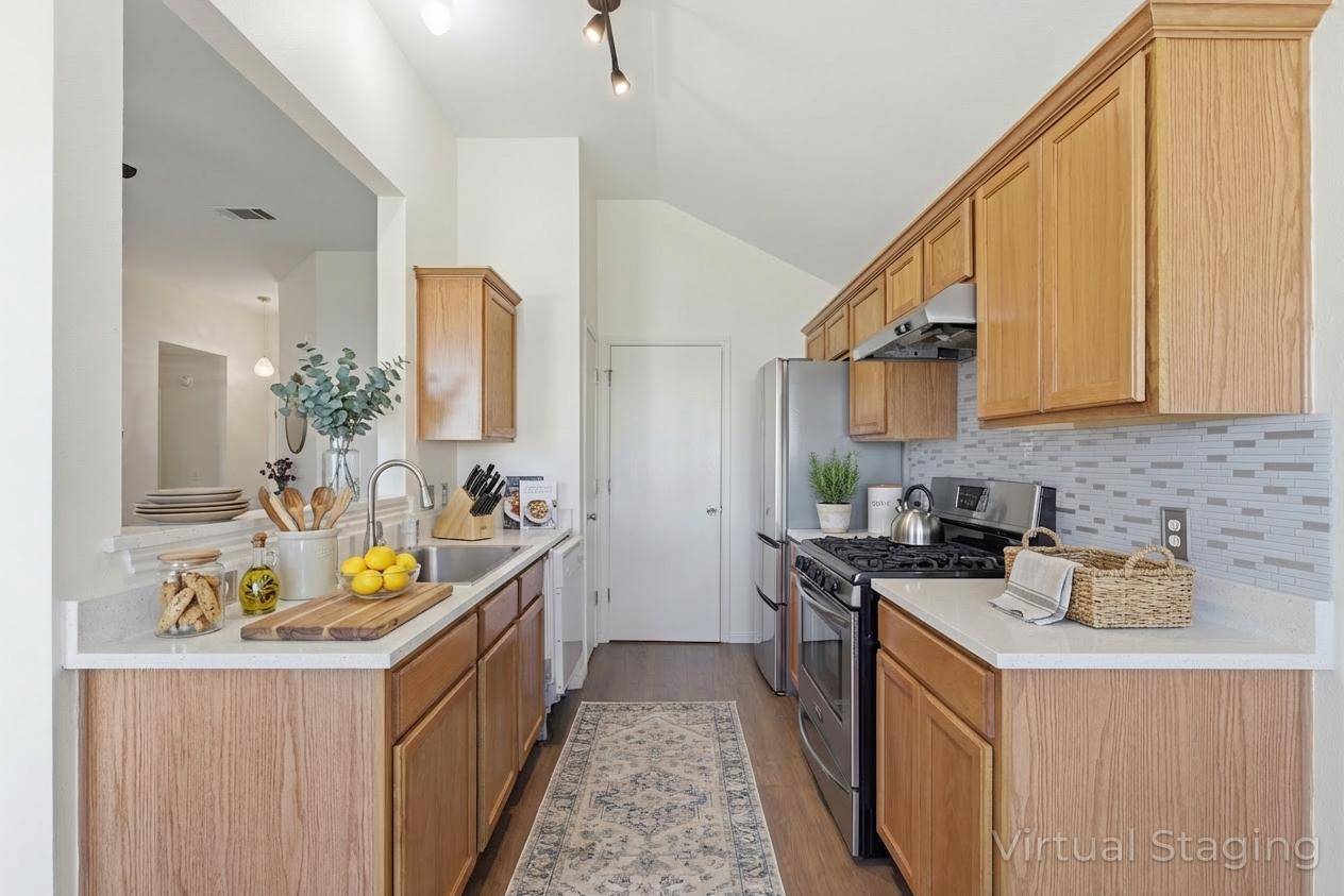 309 Dana DR, Hutto, TX 78634