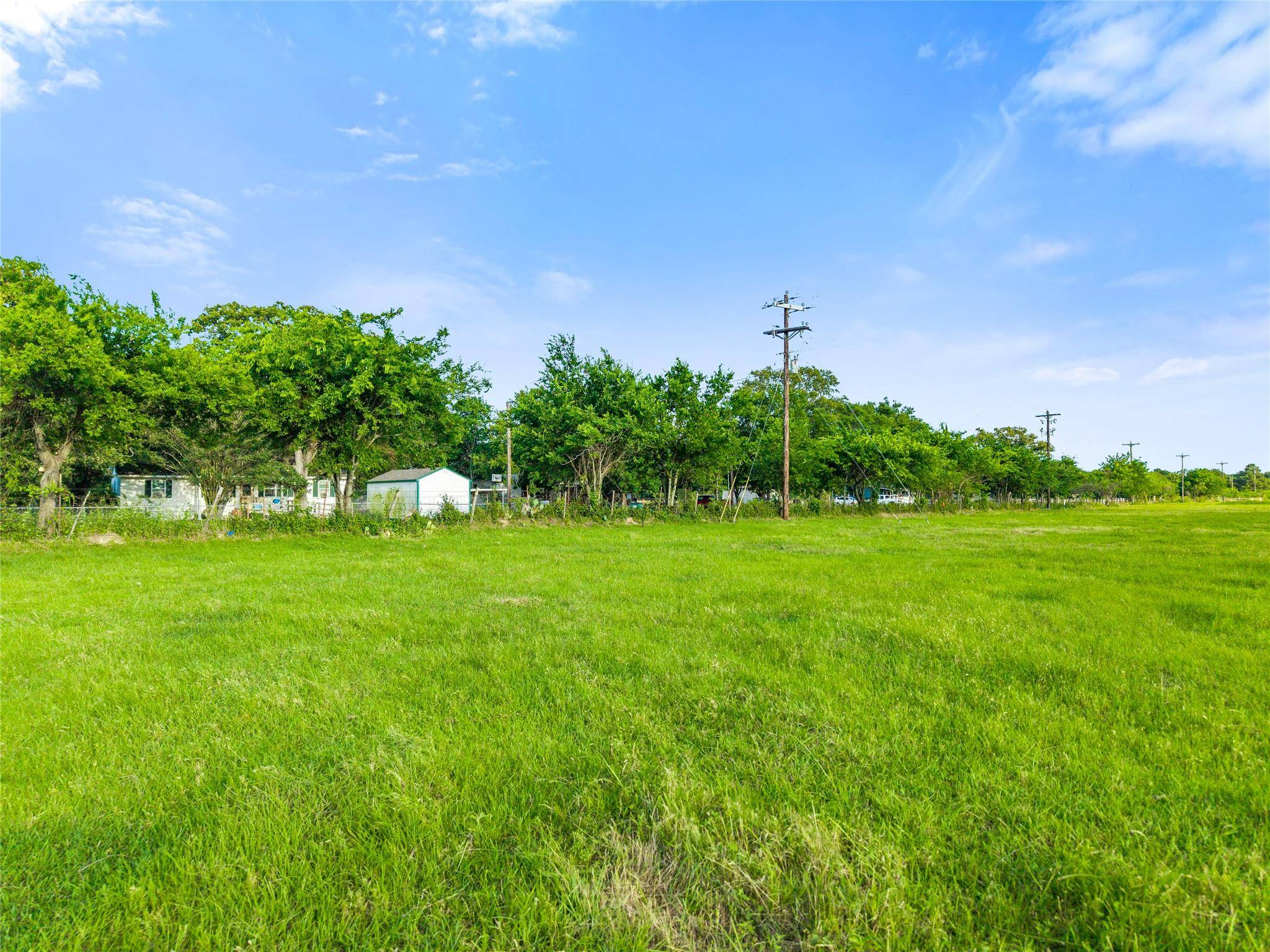 TBD LOT 4 and 5 W Cedar Creek PKWY, Kemp, TX 75143