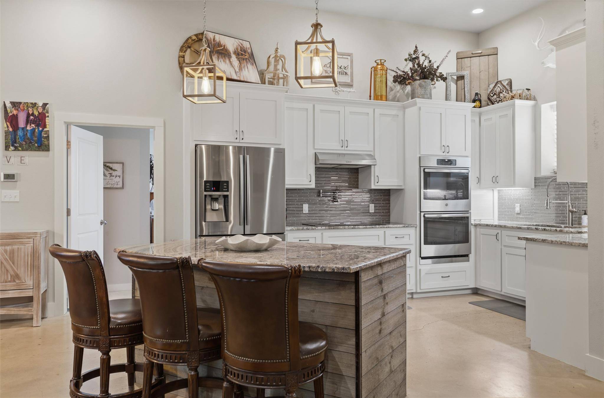 764 Stubbs RD, Johnson City, TX 78636