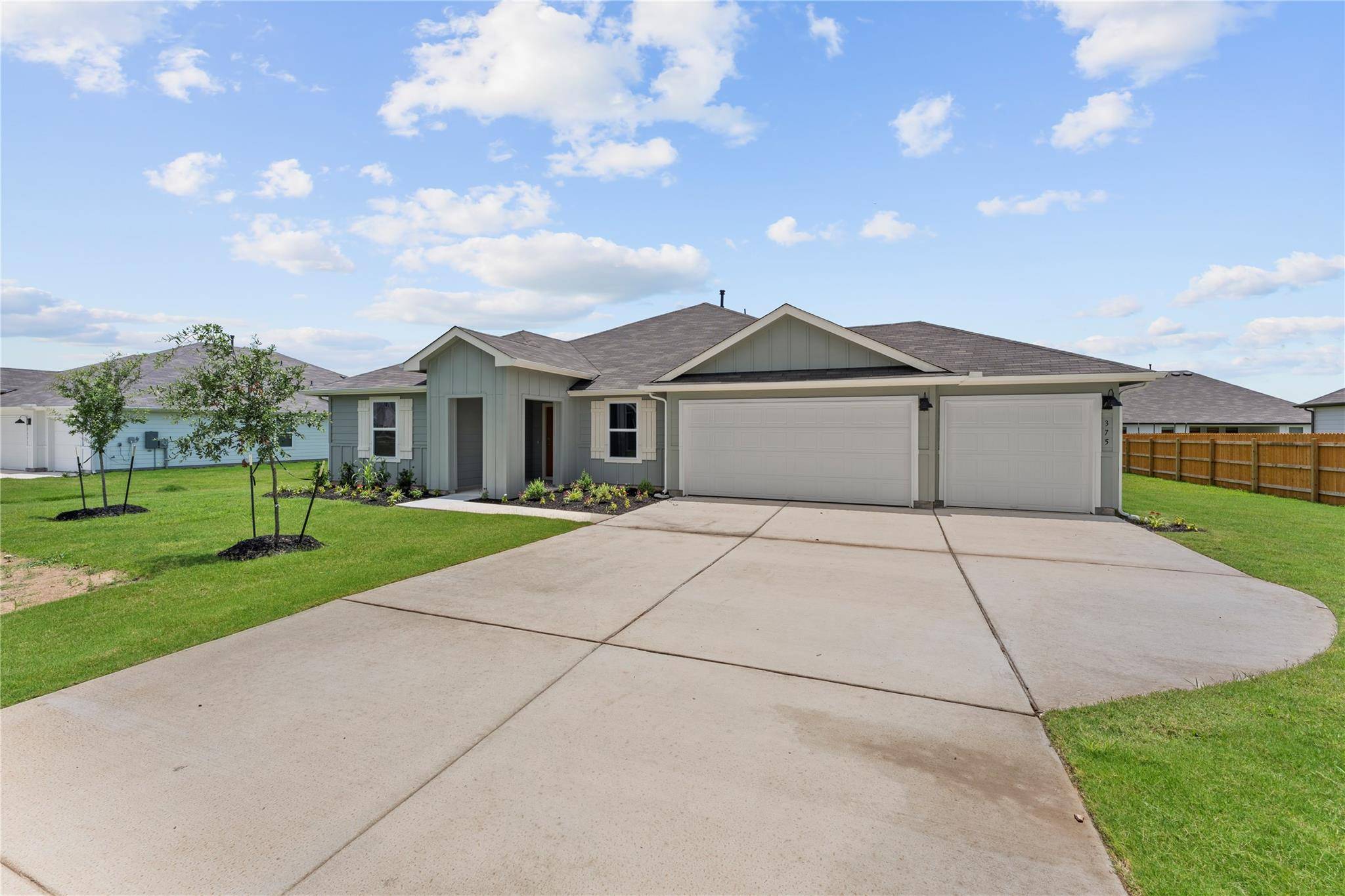 375 ELKINS PRAIRIE DR, Lockhart, TX 78644