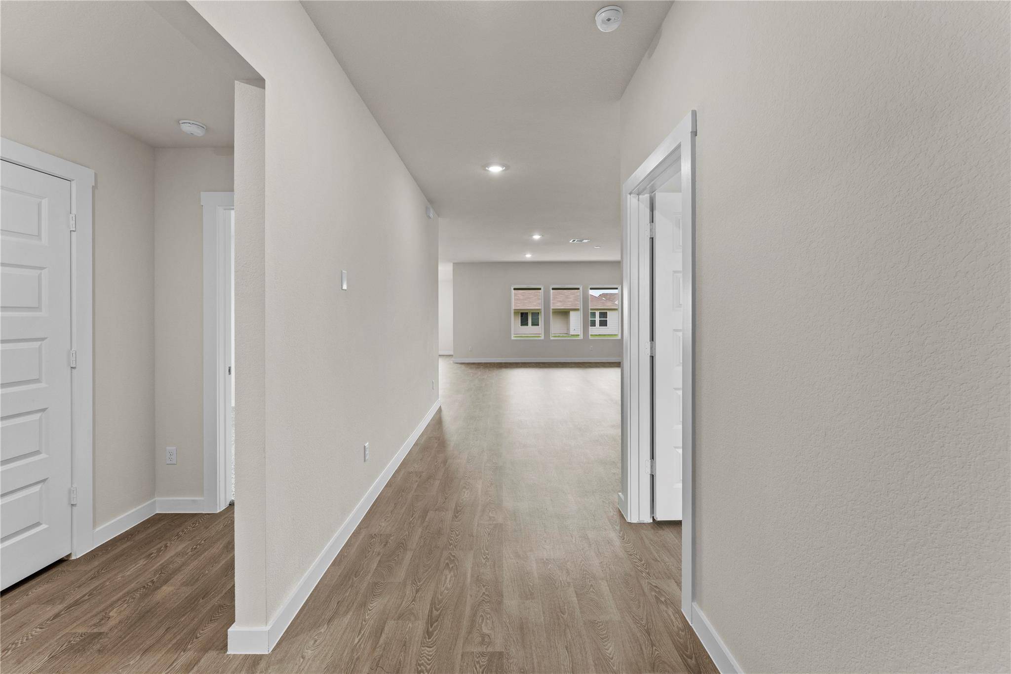 375 ELKINS PRAIRIE DR, Lockhart, TX 78644