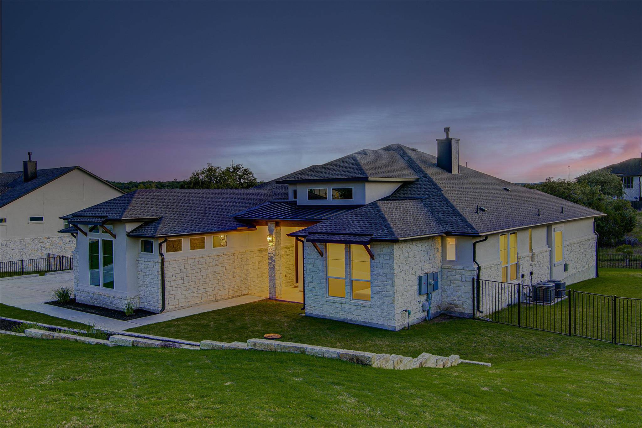 160 Onion Creek LN, Driftwood, TX 78619