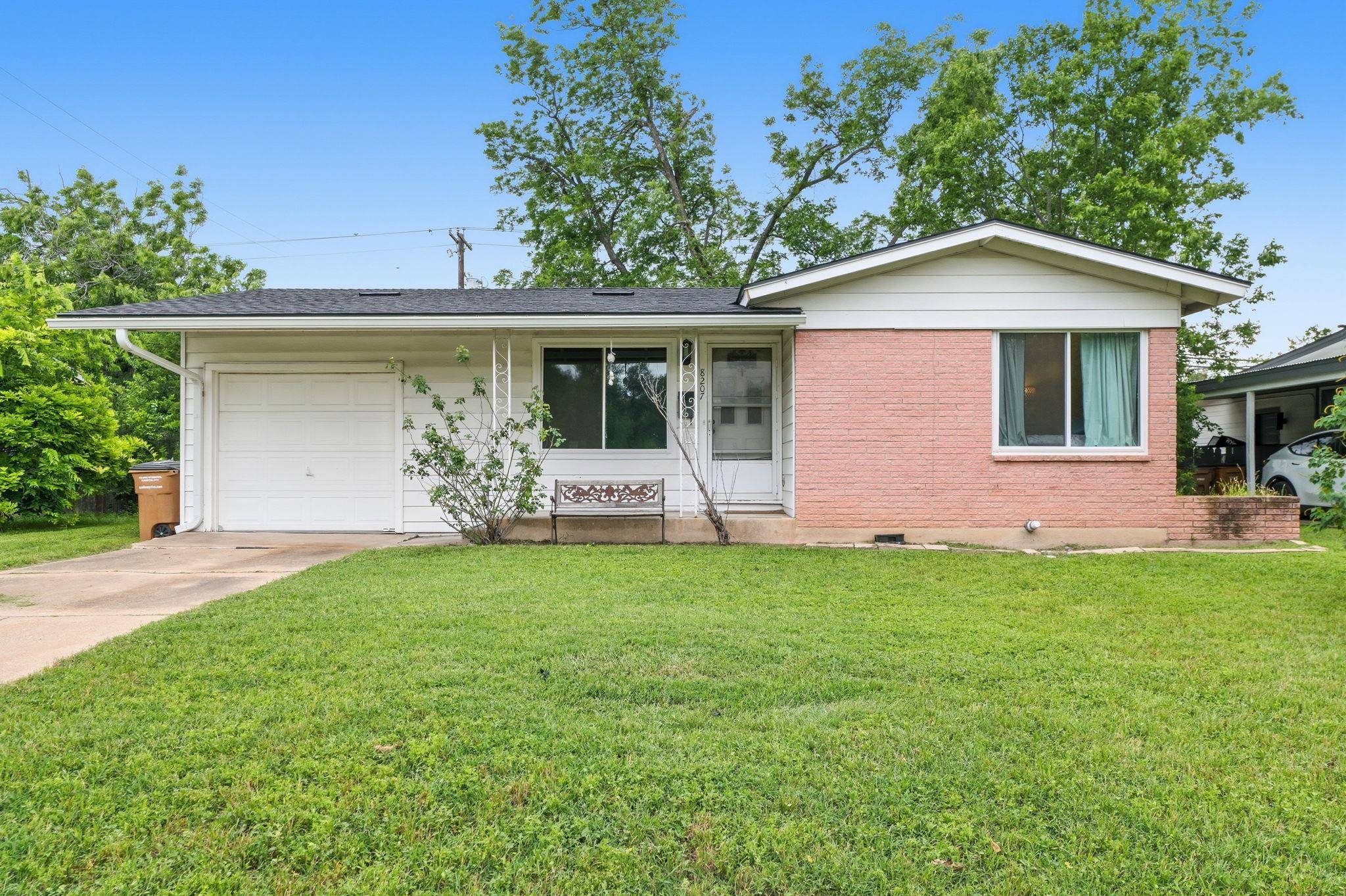 8207 Lazy LN, Austin, TX 78757