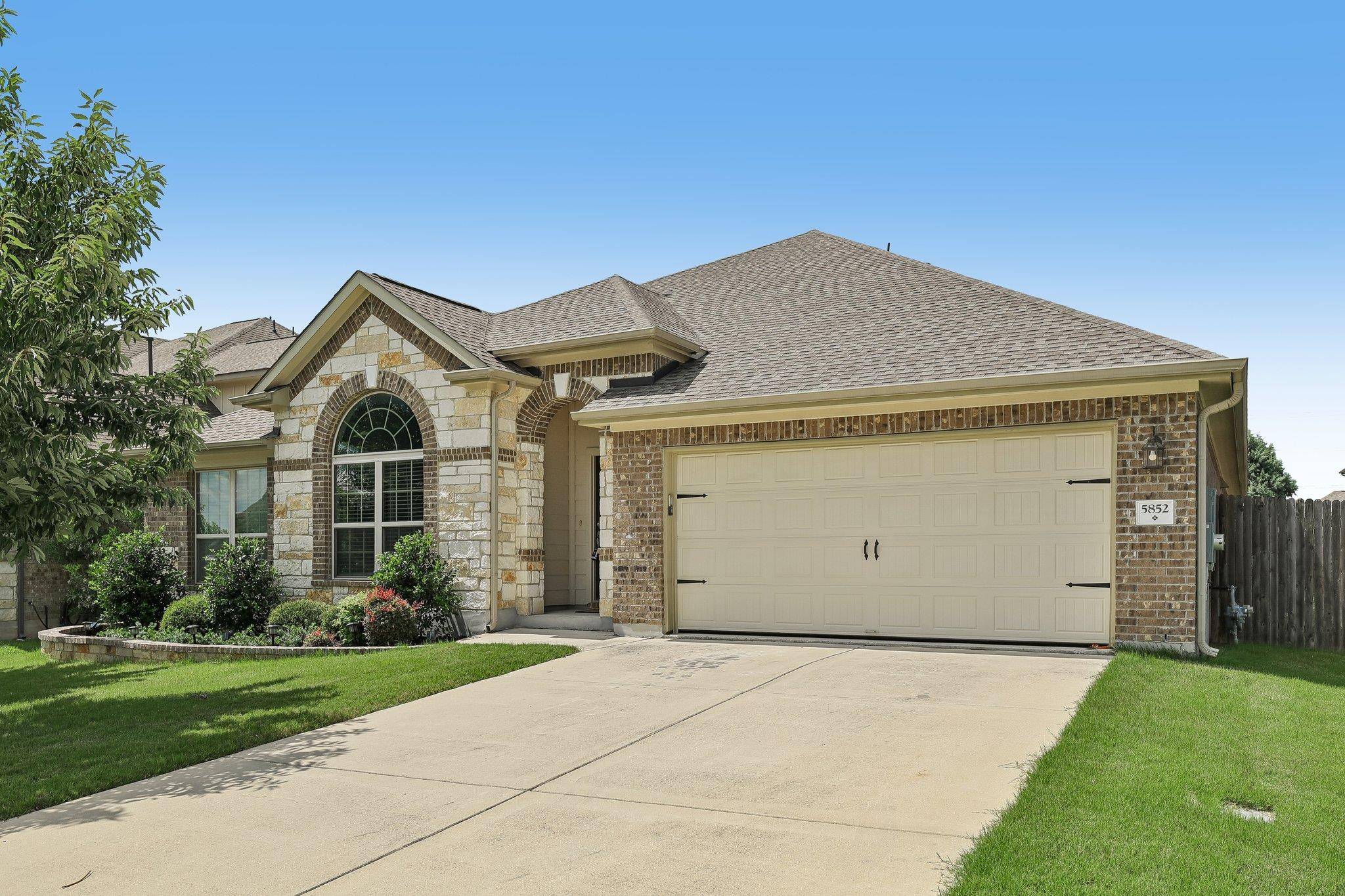 5852 Parma ST, Round Rock, TX 78665