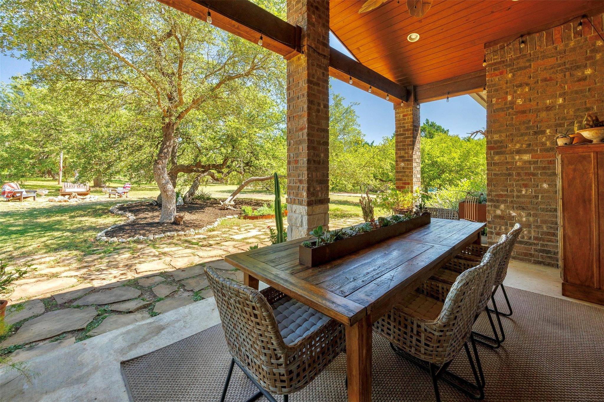 1135 Blue Ridge Dr. DR, Dripping Springs, TX 78620