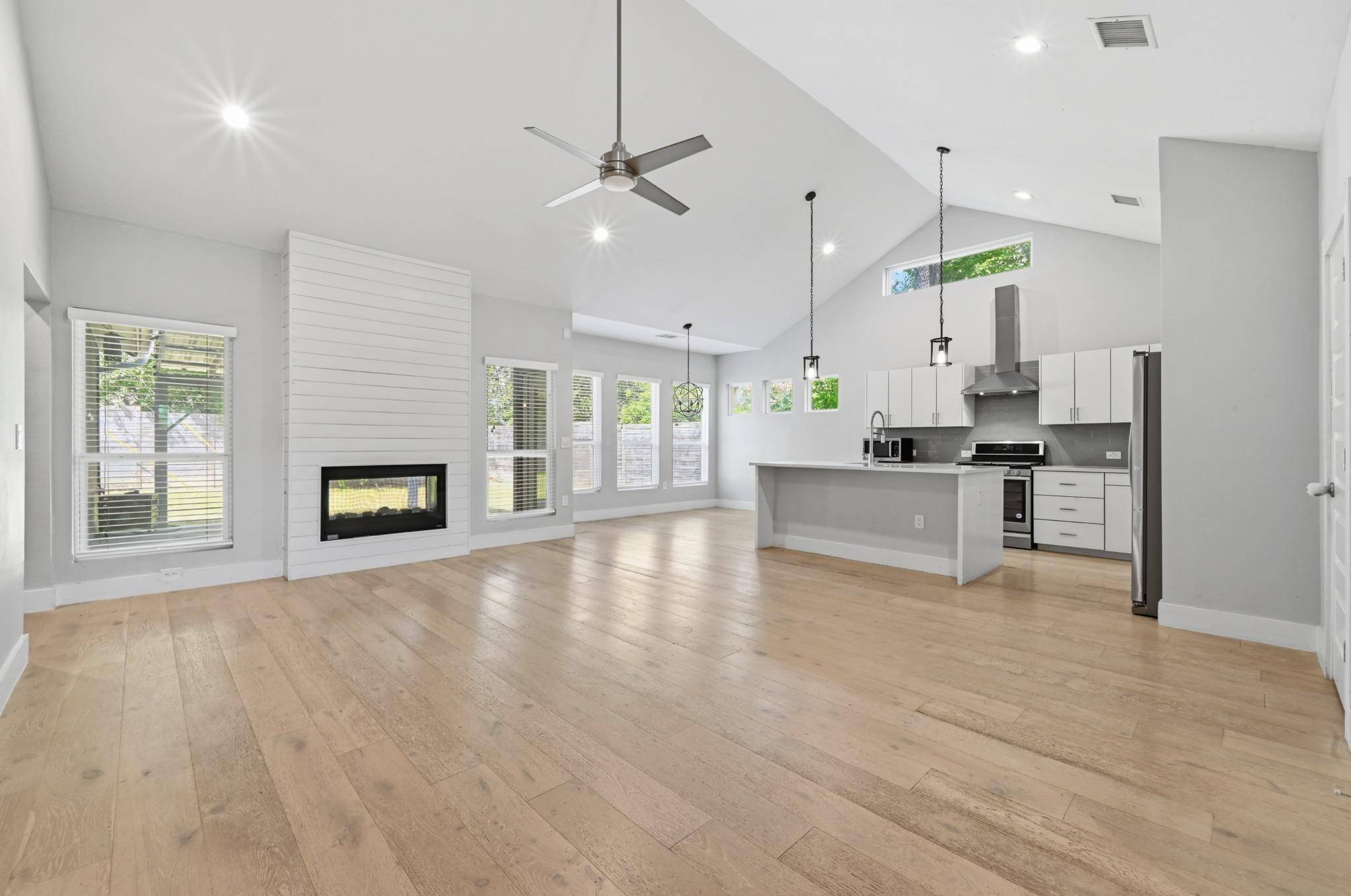 4207 Alexandria DR, Austin, TX 78749