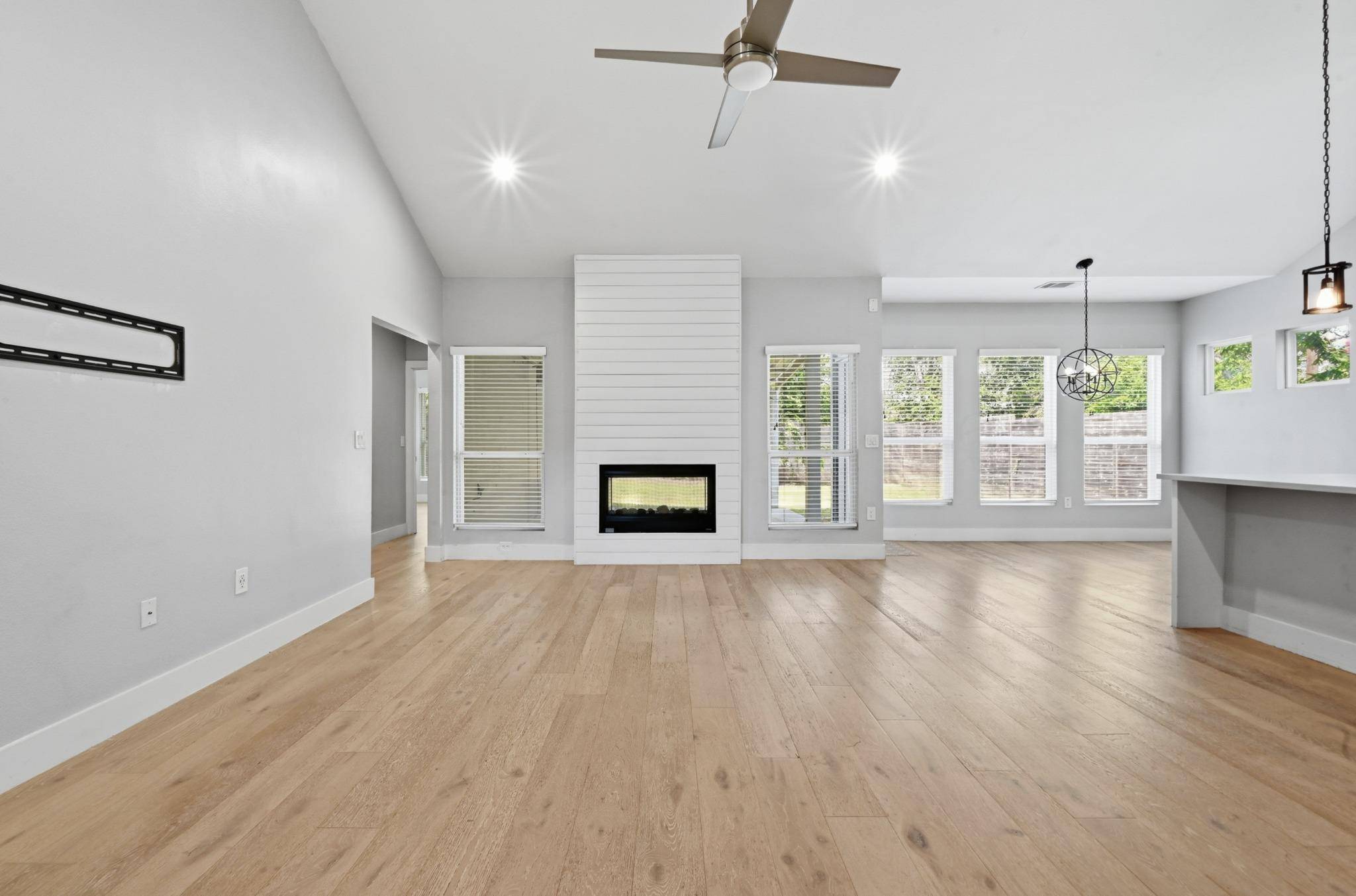 4207 Alexandria DR, Austin, TX 78749
