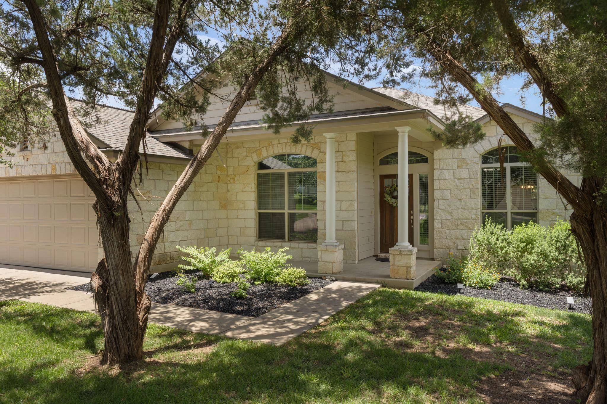 17711 Linkhill DR, Dripping Springs, TX 78620