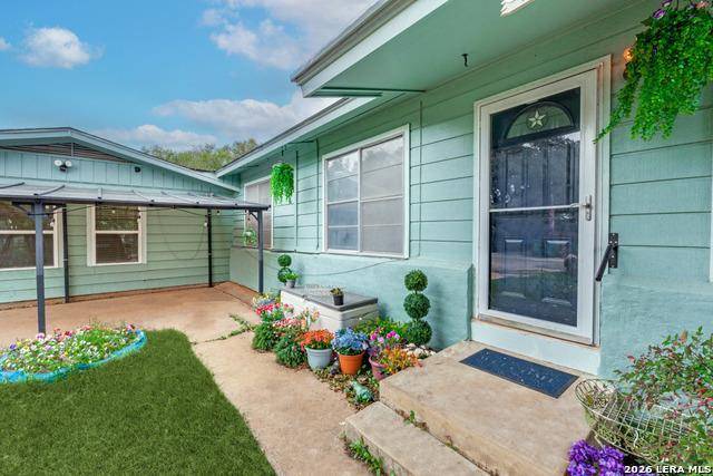 914 6th ST, Blanco, TX 78606