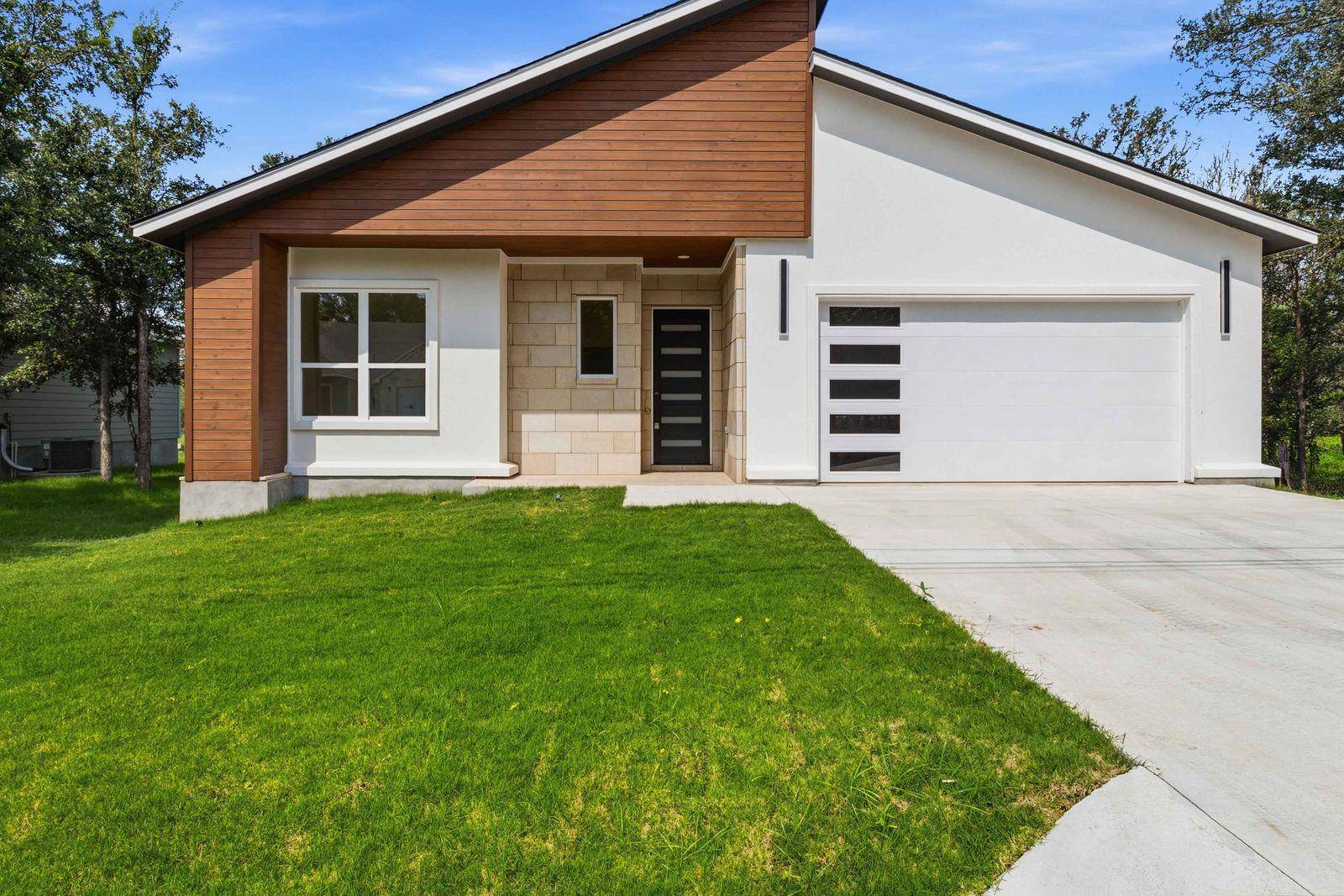 118 Puu Waa Waa LN, Bastrop, TX 78602