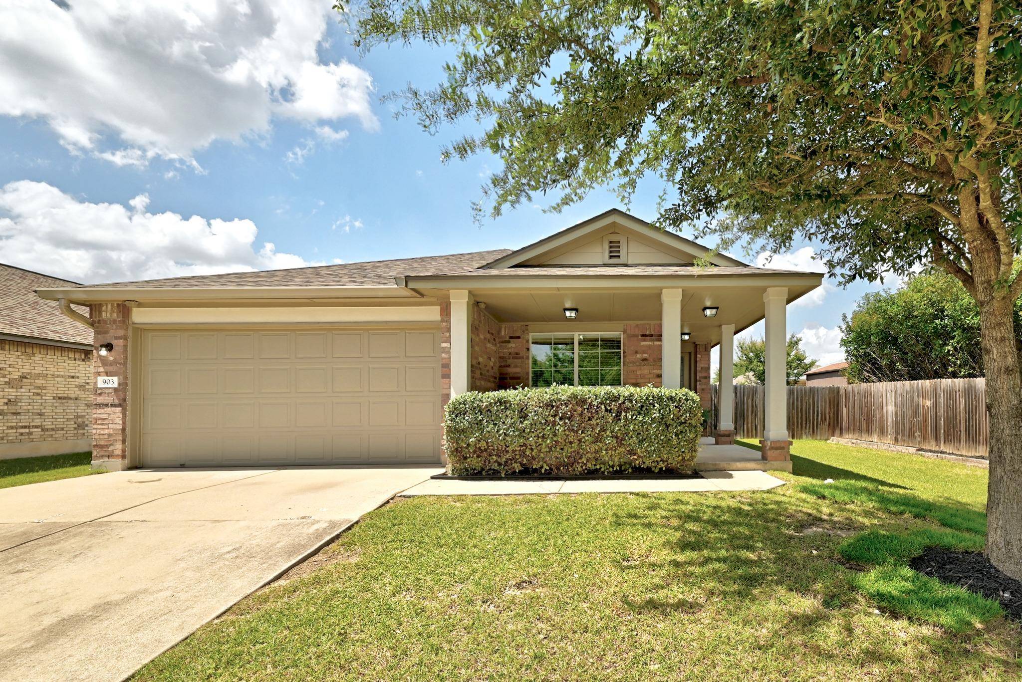 903 Gentry DR, Leander, TX 78641
