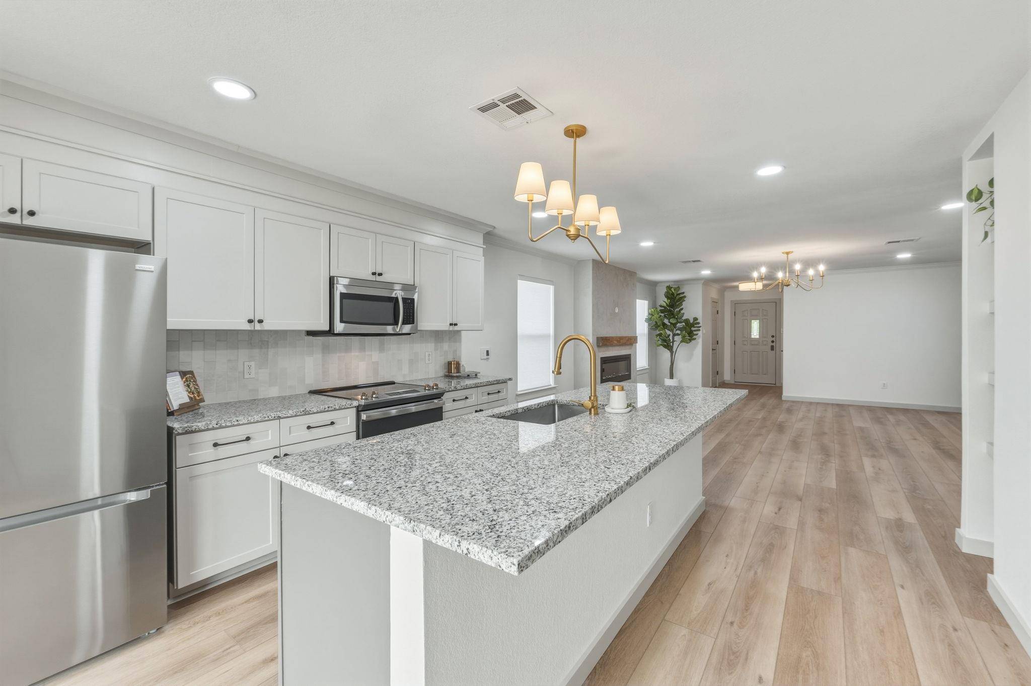 211 Banner Ave, Leander, TX 78641