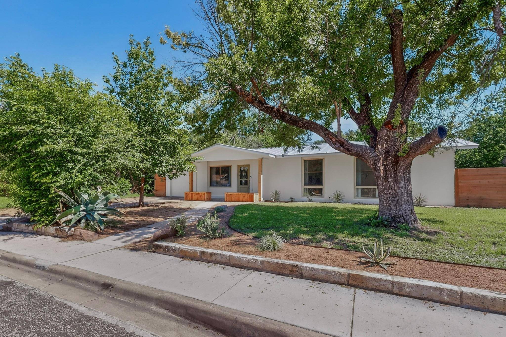 1308 BROADMOOR DR, Austin, TX 78723