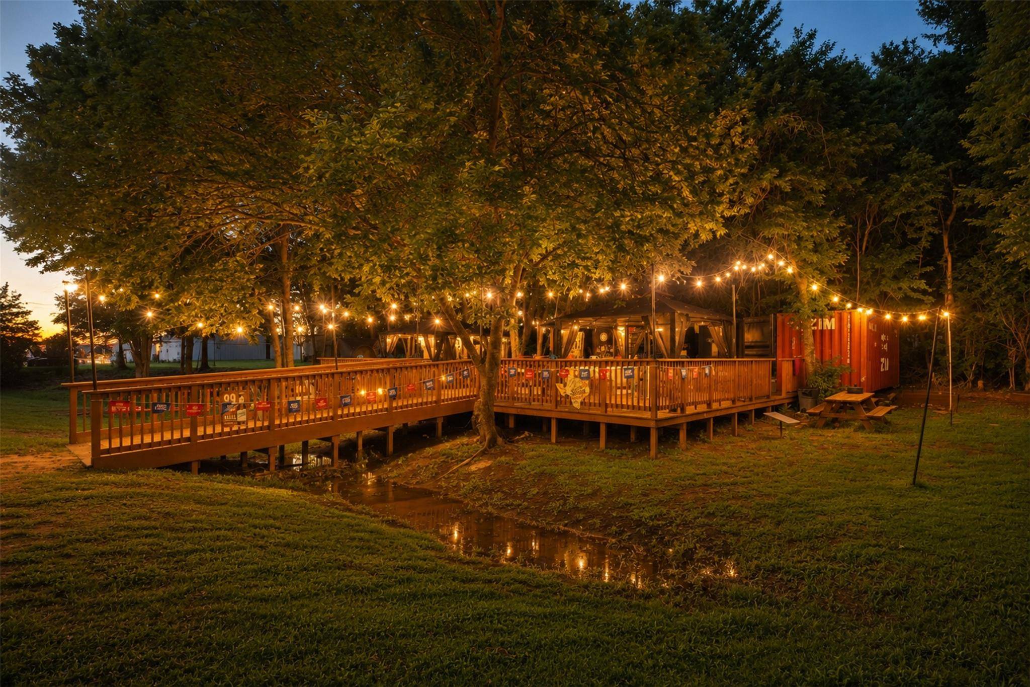 320 S Wilcox ST, Rockdale, TX 76567